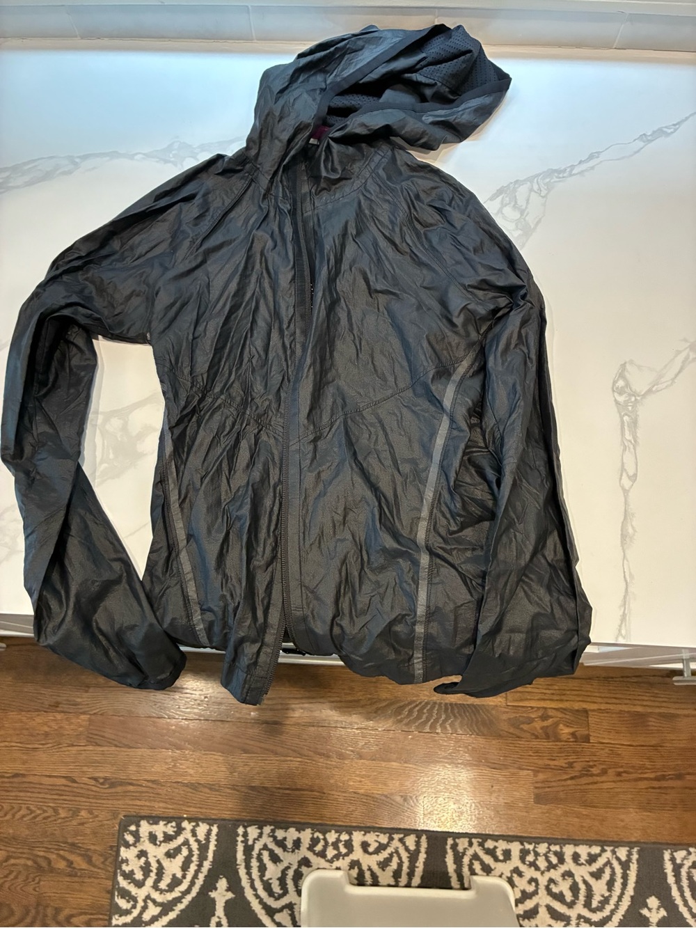 Athleta Distance lightweight packable Black Hooded Windbreaker Jacket - xxs